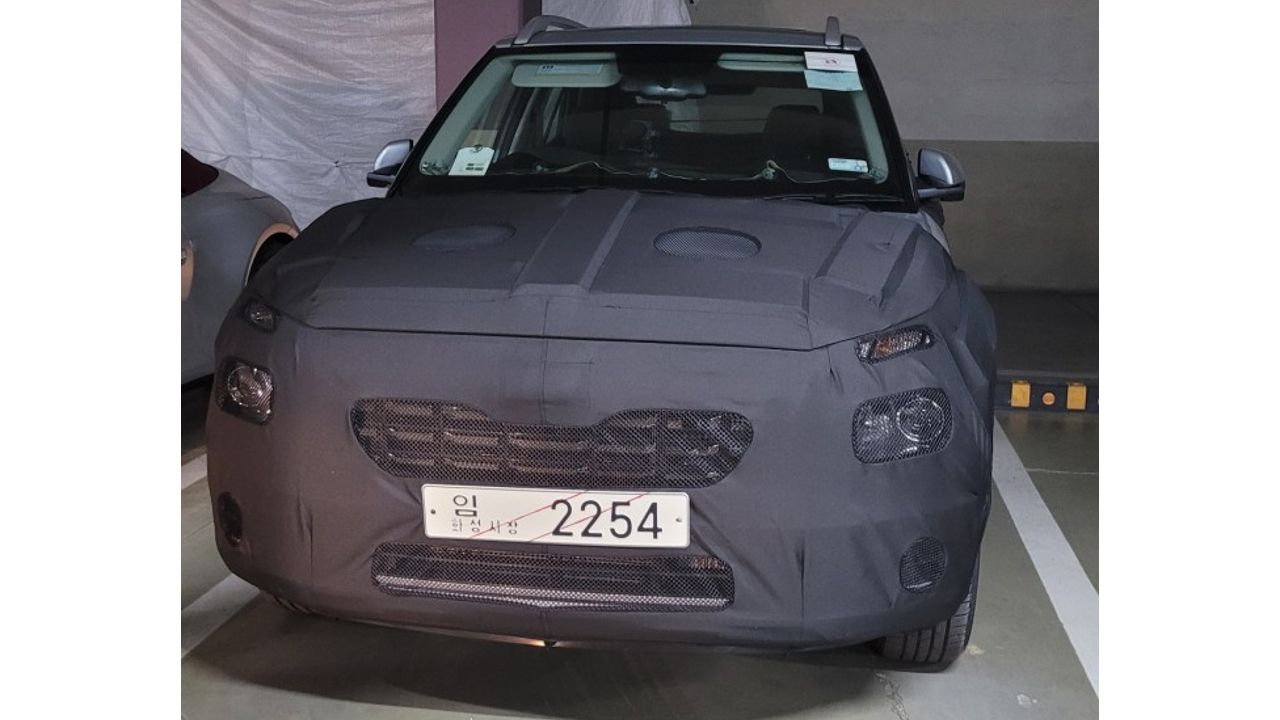 2022 Hyundai Venue Test Mule Static Shot