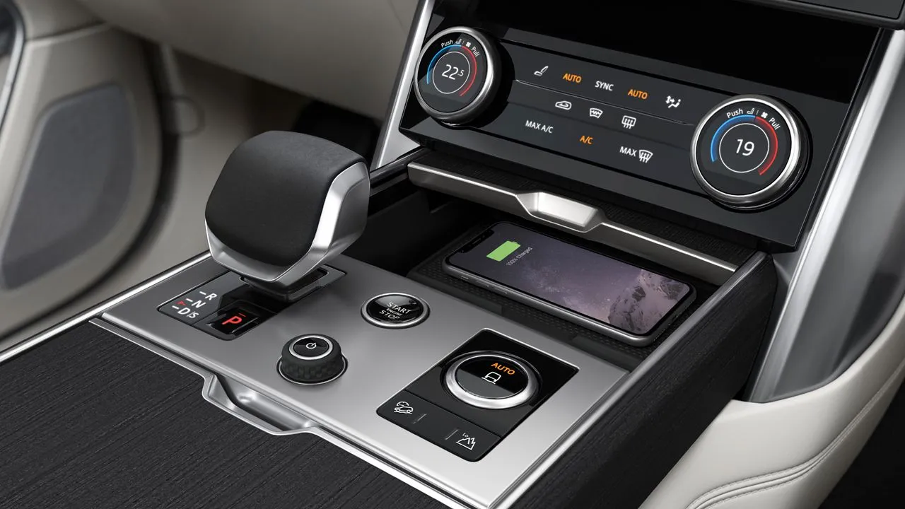 2022 Range Rover Centre Console