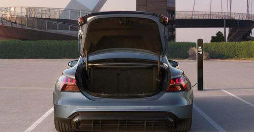 Audi e tron GT boot space1