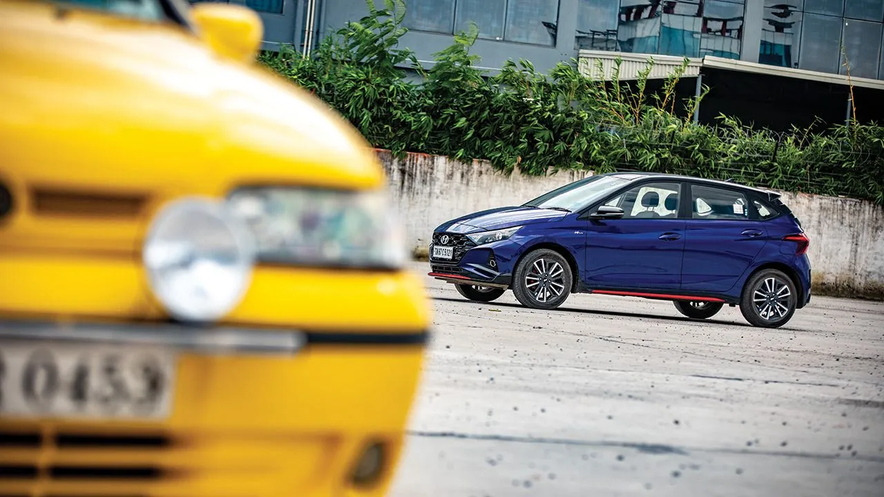 Hyundai i20 N Line from Fiat Palio s bonnet view