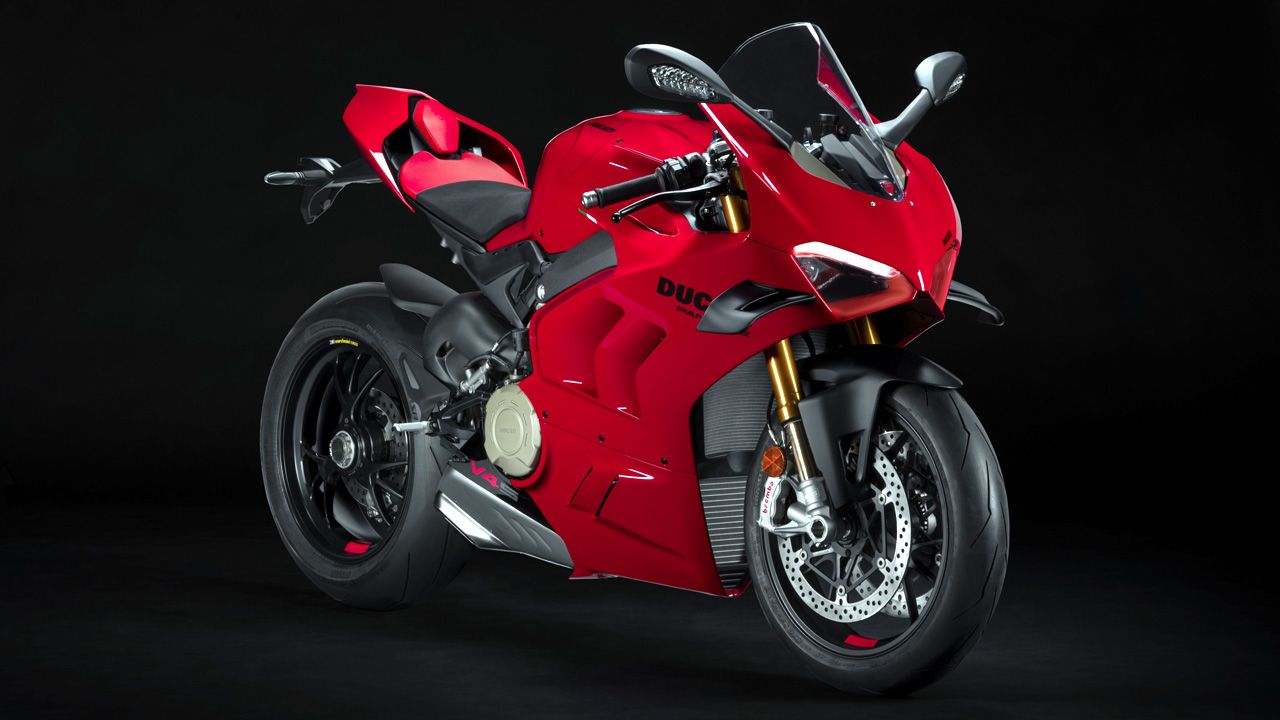 2022 Ducati Panigale V4 S Front Quarter Static