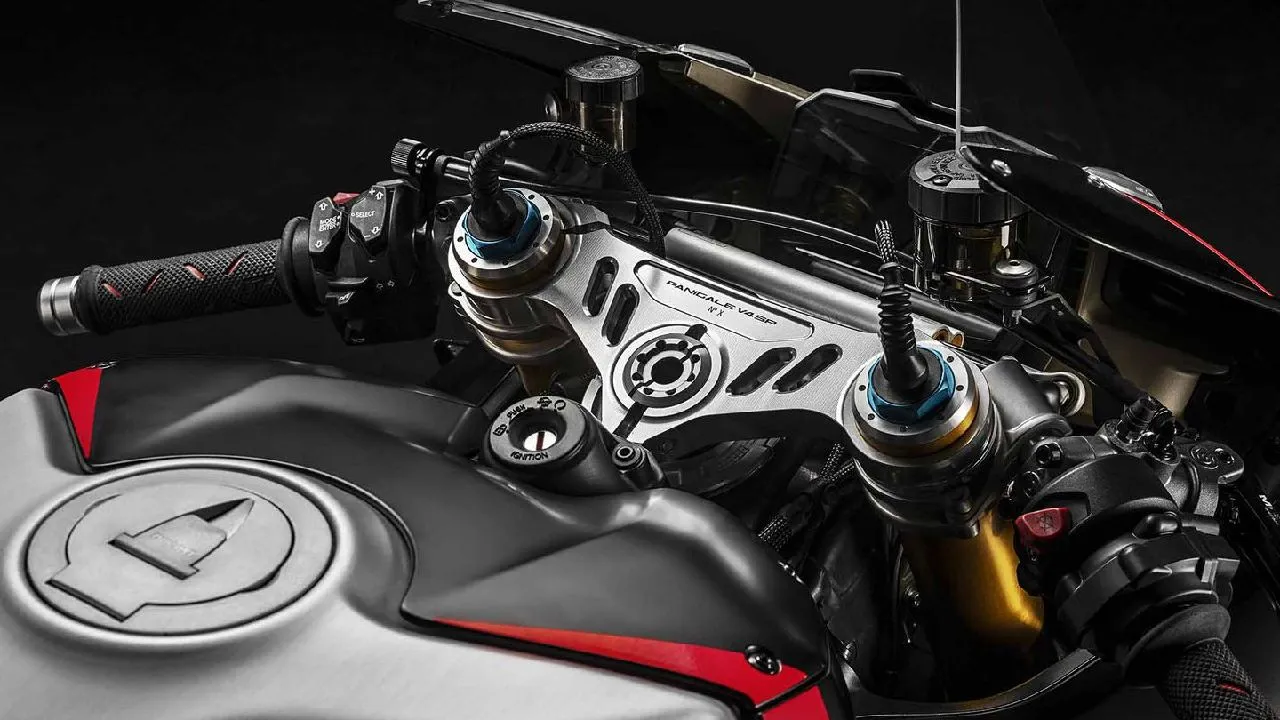 Ducati Panigale V4 SP Cockpit