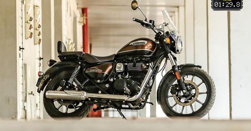 Stellar Black Enfield Bikes Meteor 350 Cruiser Royal Enfield