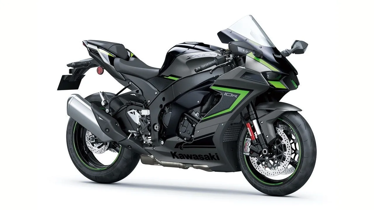 2022 Kawasaki Ninja ZX 10R Front Three Quarter Static