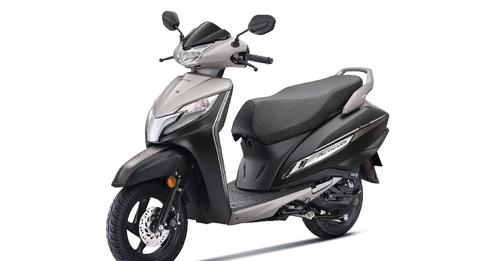 Honda Activa 125 Premium Edition Front Three Quarter Static 2