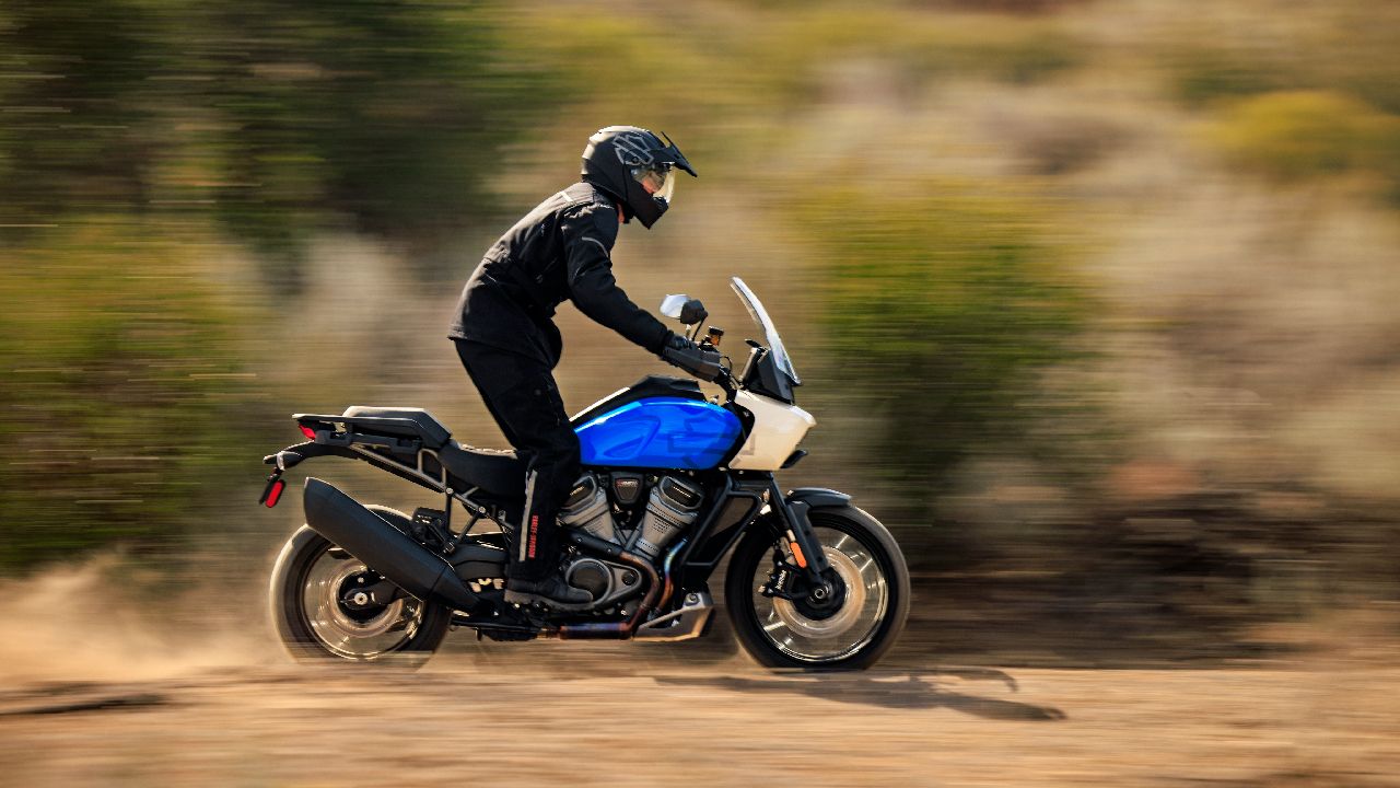 2022 Harley Davidson Pan America 1250 Side Tracking Motion 2022 Harley Davidson Pan America 1250 Side Tracking Motion