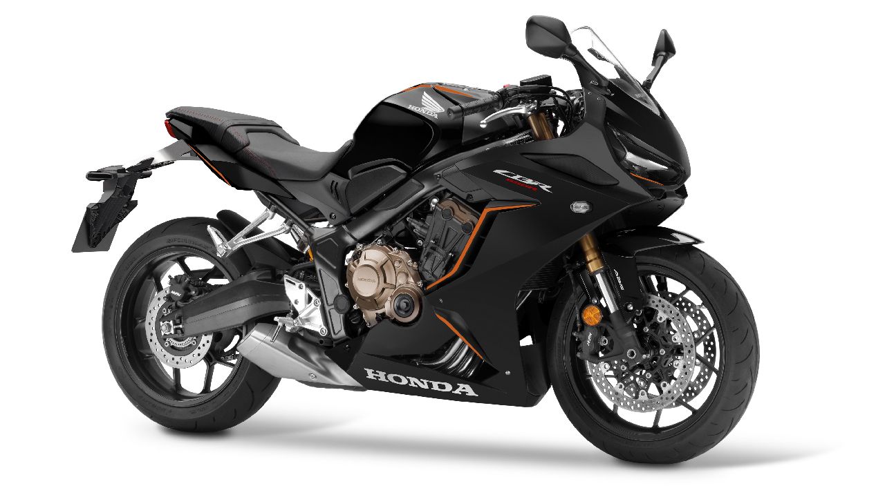 2022 Honda CBR650R CKD Front Three Quarter Static 2