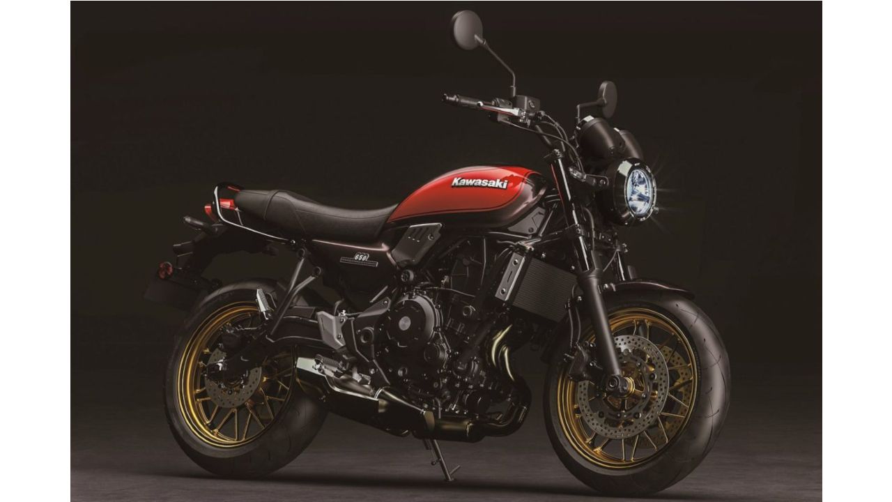 2022 Kawasaki Z650 RS Anniversary Edition Front Three Quarter Static