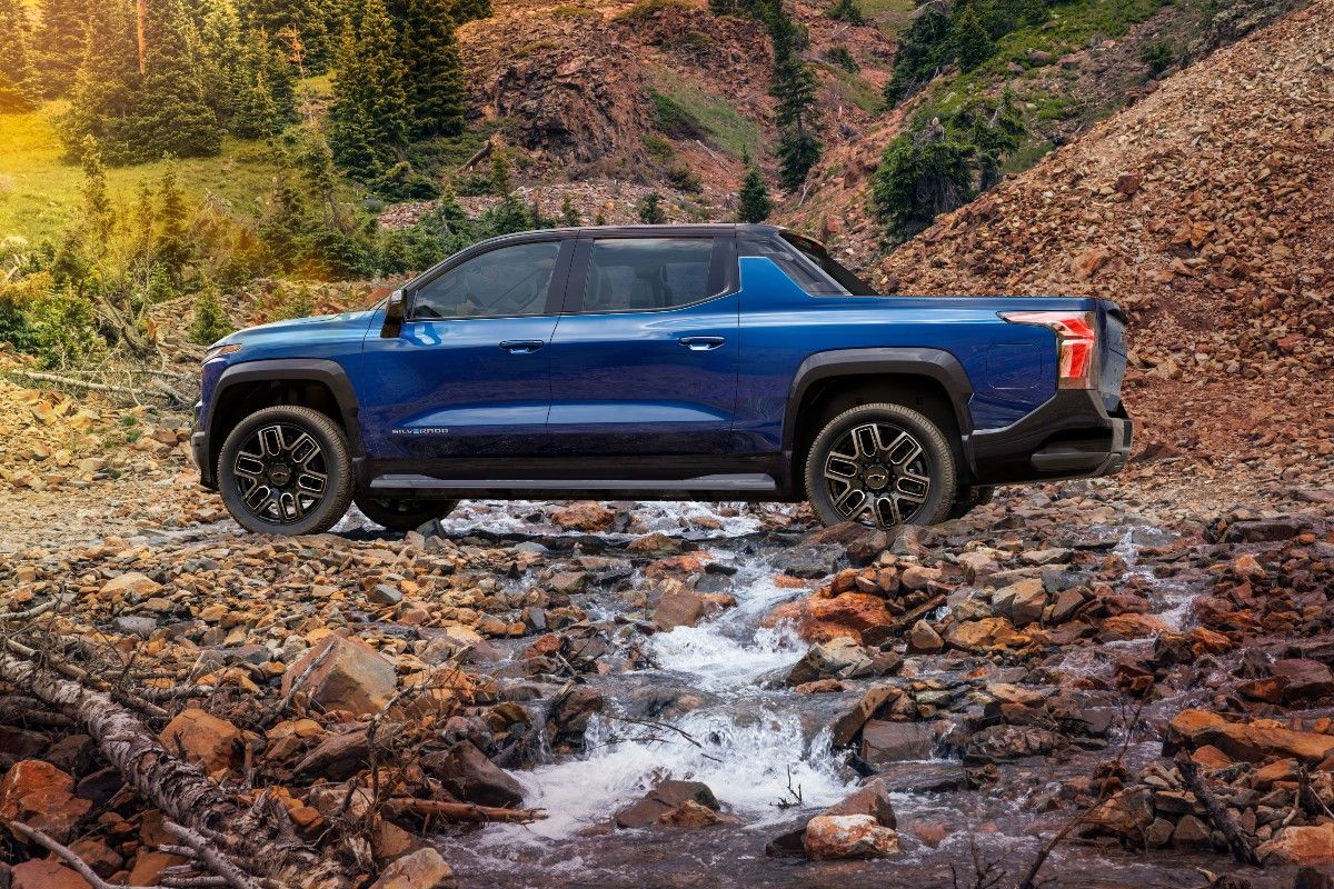 2024 Silverado EV RST Side