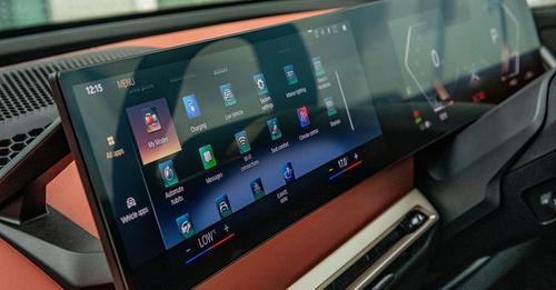 BMW iX Infotainment Touchscreen
