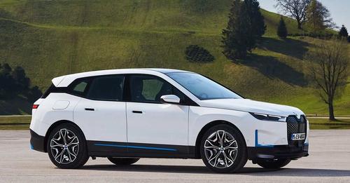 BMW iX right front quarter