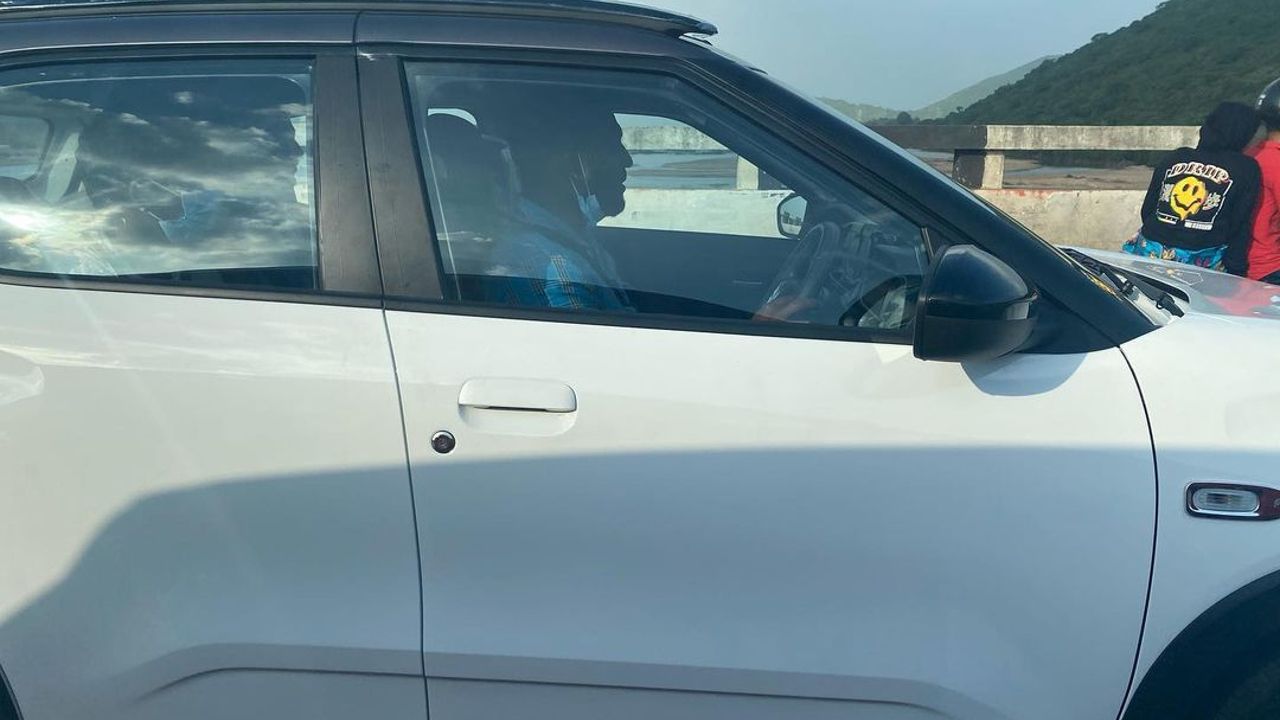 Citroen C3 Spy Shot Side