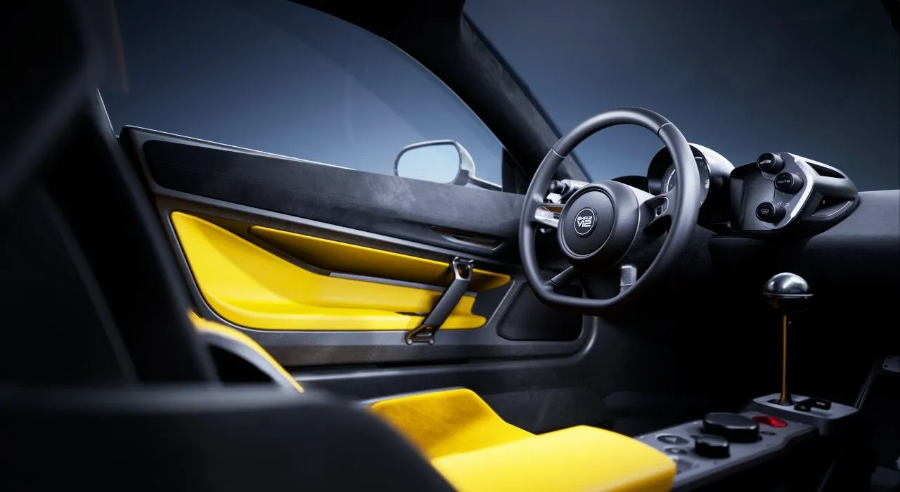 GMA T 33 Interior