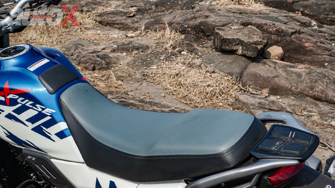 Hero Xpulse 200 4V Seat Details