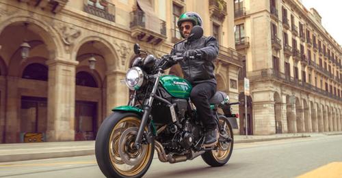 Kawasaki Z650RS front left quarter