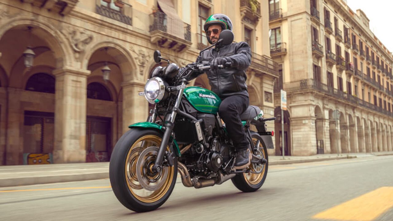 Kawasaki Z650RS front left quarter