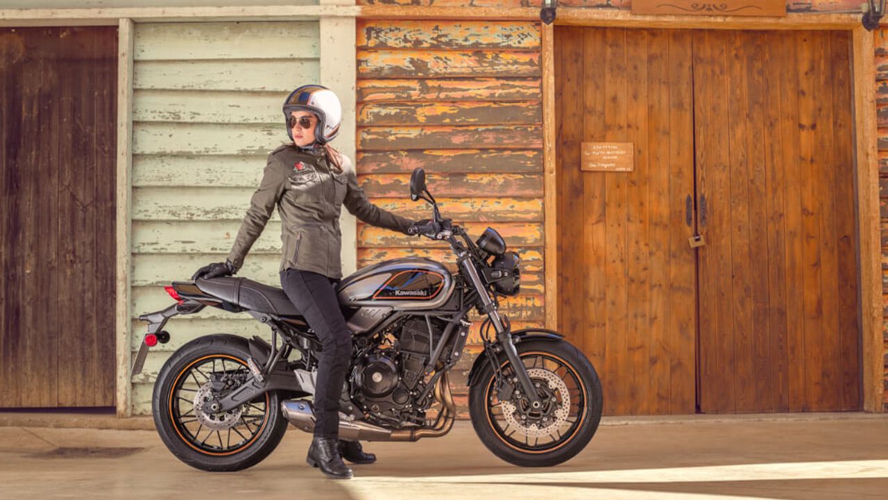 Kawasaki Z650RS right profile