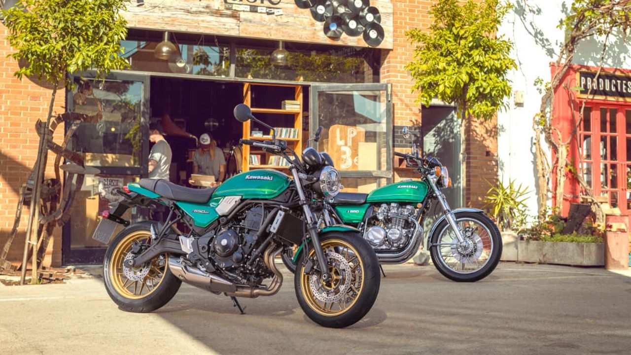 Kawasaki Z650RS twins