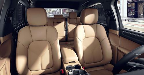 Porsche Macan front seats1