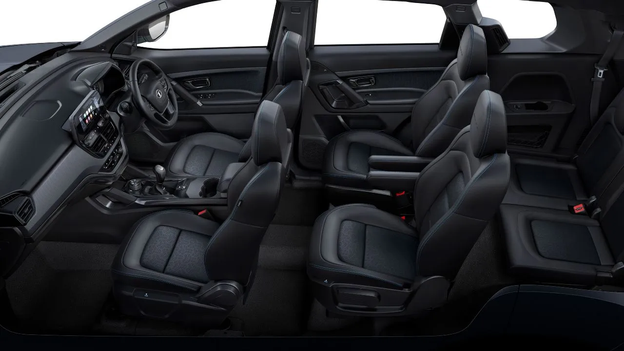 Tata Safari Dark Edition Interior
