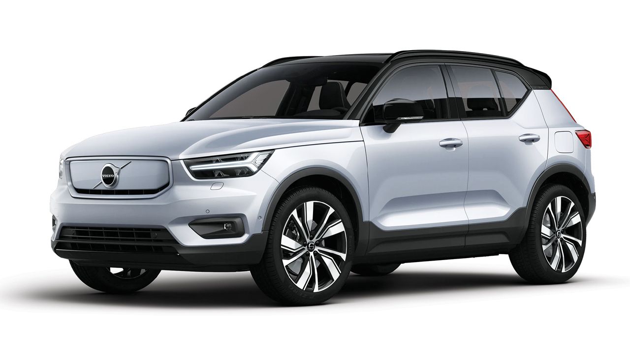 Volvo XC40 Recharge Studio Shot