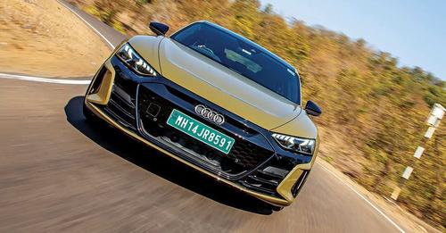 Audi e tron GT Front Dead On