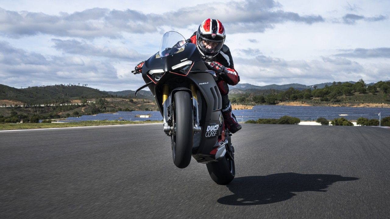 Ducati Panigale V4 SP2 Wheelie Front
