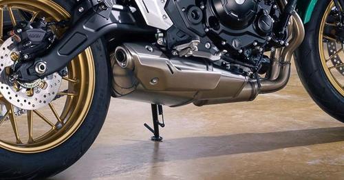 Kawasaki Z650RS Exhaust View