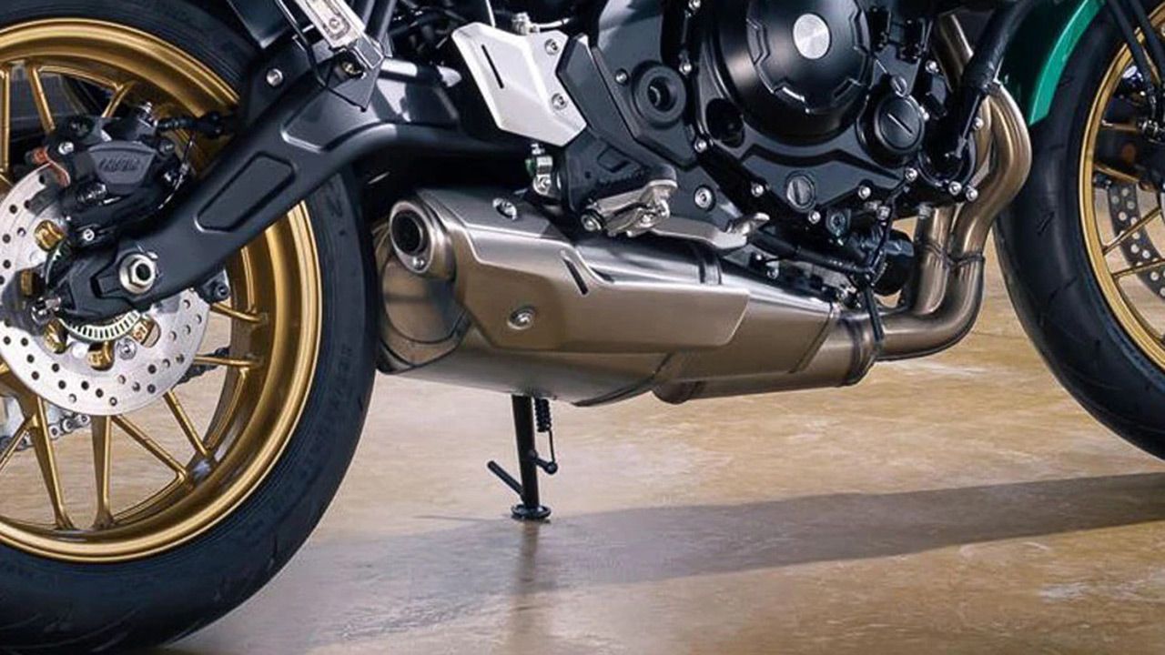 Kawasaki Z650RS Exhaust View