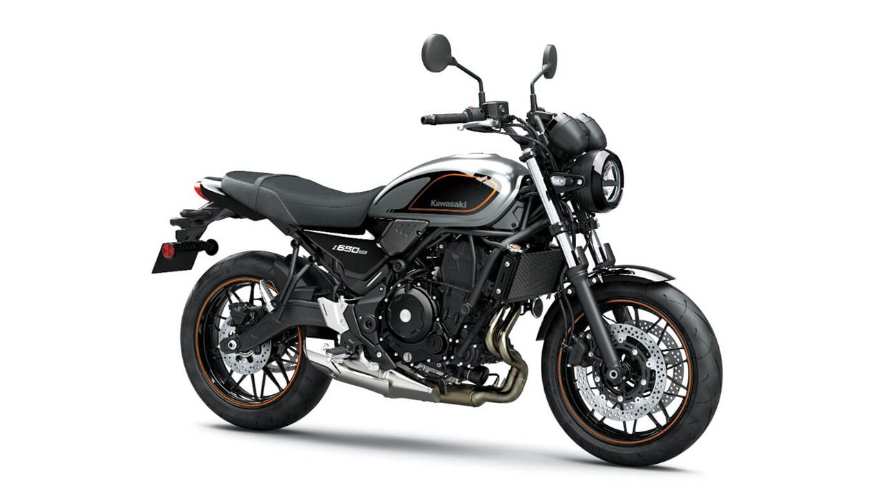 Kawasaki Z650RS Right Front Three Quarter Metallic Moondust Gray