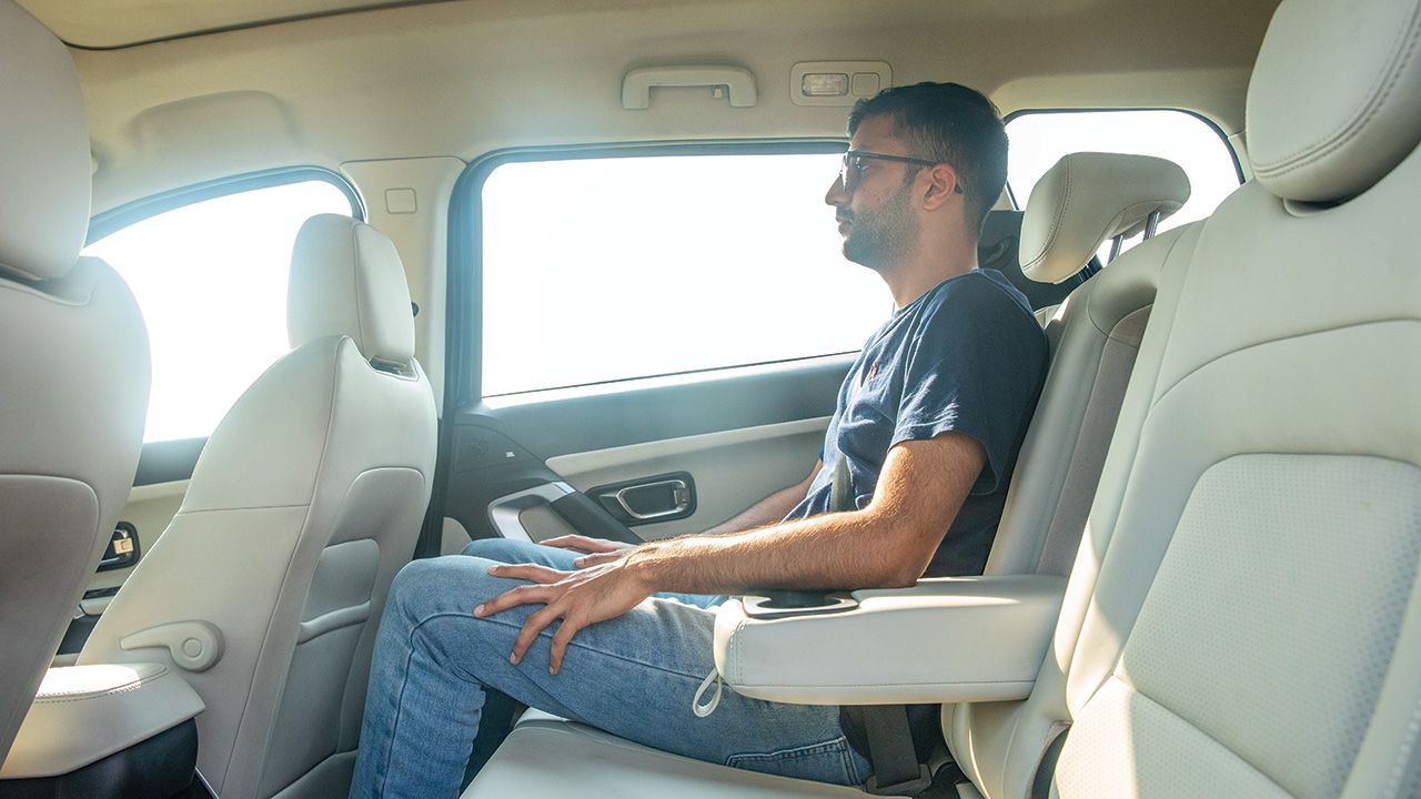 Tata Safari 2nd Row Seats