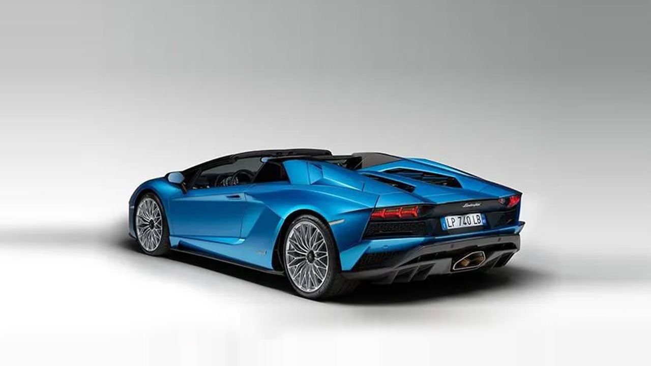 2017 Lamborghini Aventador S Roadster Rear1 642x336