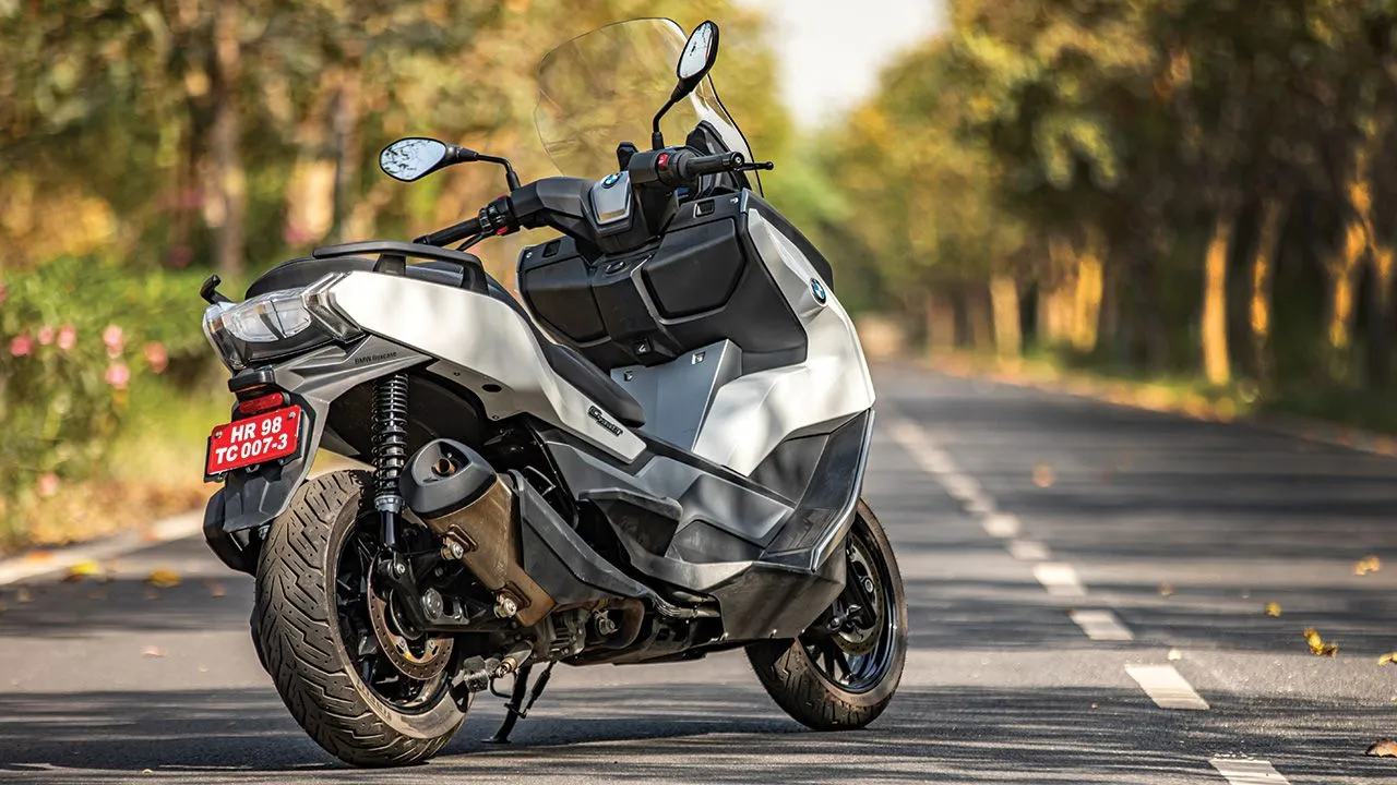 BMW C 400 GT Rear Quarter Static1