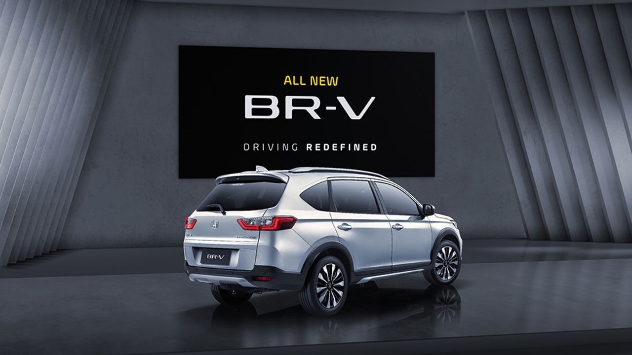 Honda Compact SUV Rear1