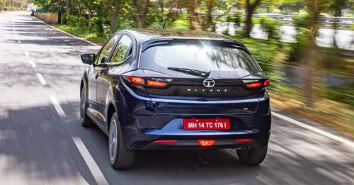 Tata Altroz DCA Rear Quarter Motion 2 2
