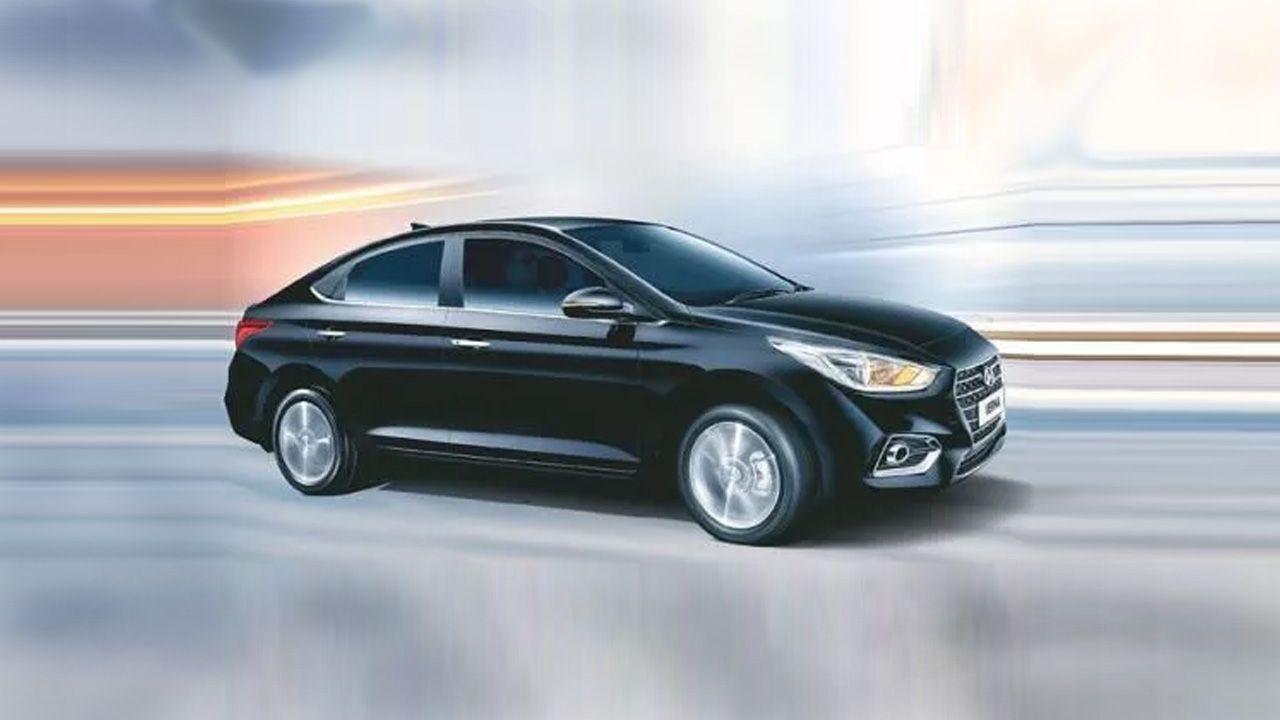 Hyundai Verna Side View