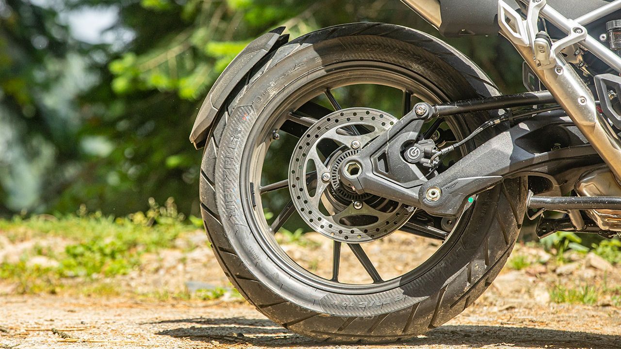 2022 Triumph Tiger 1200 tri link swingarm