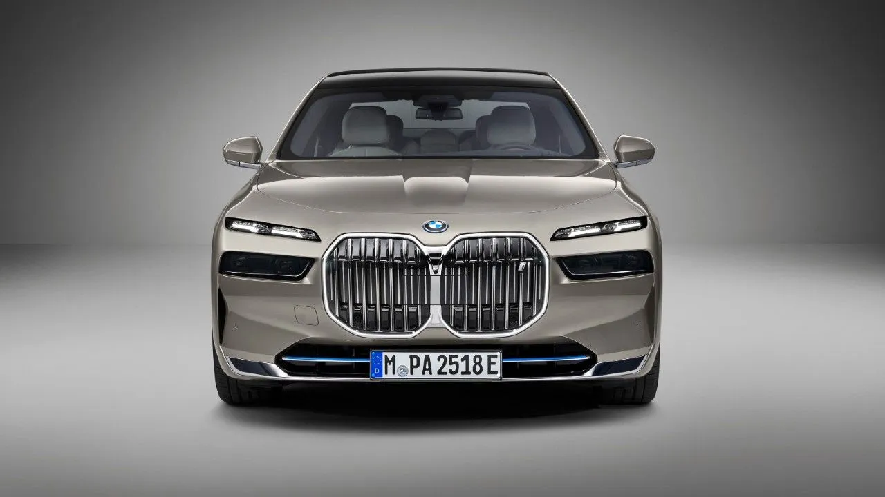 BMW 7 Series Front Studio BMW 7 Series Front Studio