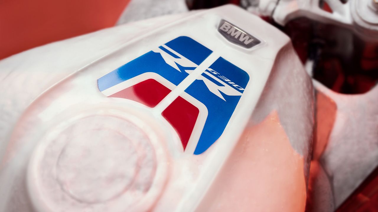 BMW G 310 RR Fuel Tank Teaser