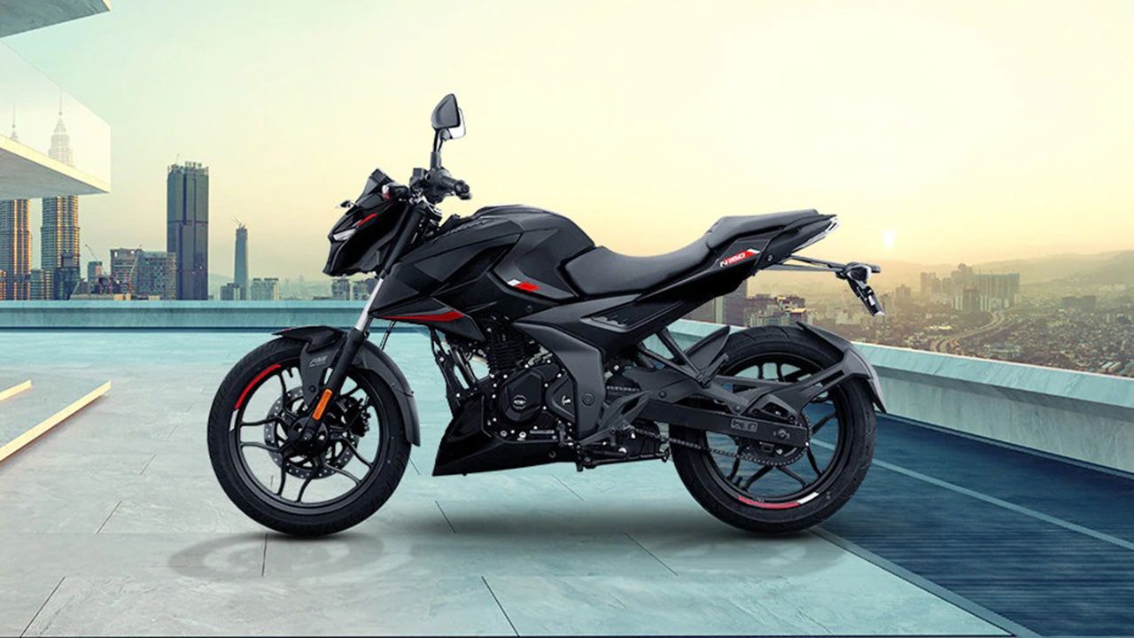 Bajaj Pulsar N160 Left Side View