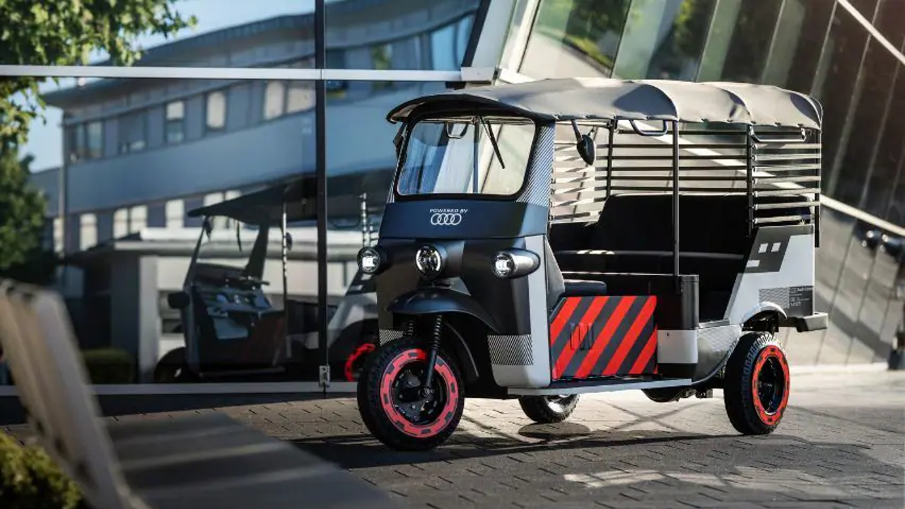 Nunam Electric Rickshaw