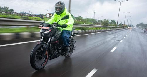 Bajaj Pulsar N160 9 