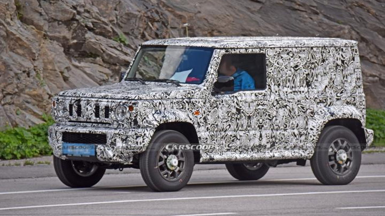 Suzuki Jimny 5 Door Spied (Image: Carscoops)