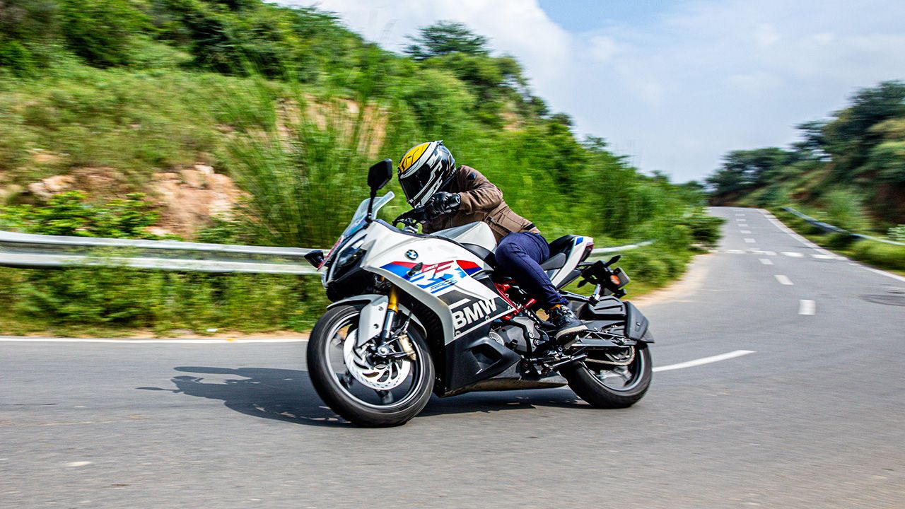 BMW G 310RR side profile dynamic 4 