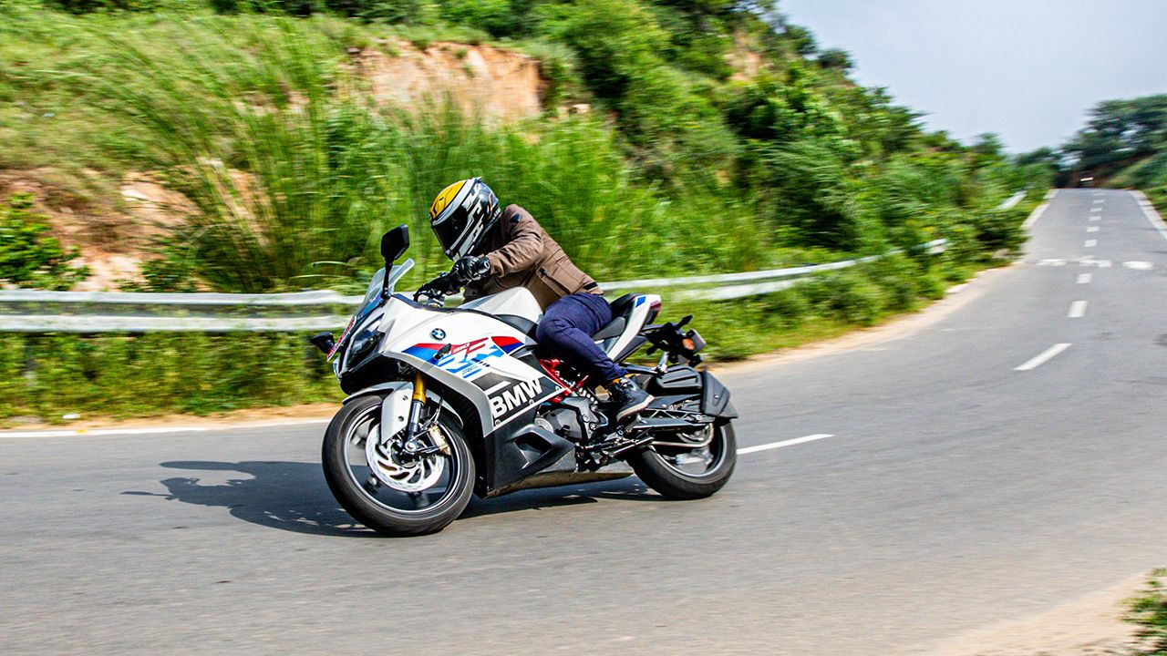 BMW G 310RR side profile dynamic