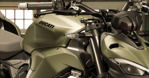 Ducati Streetfighter V2 Front Indicator View