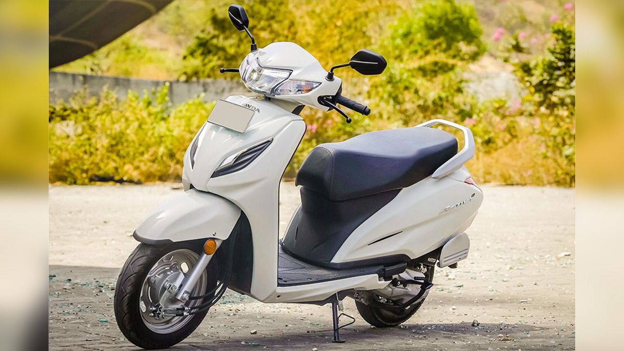 Honda Activa 6G Front Left View