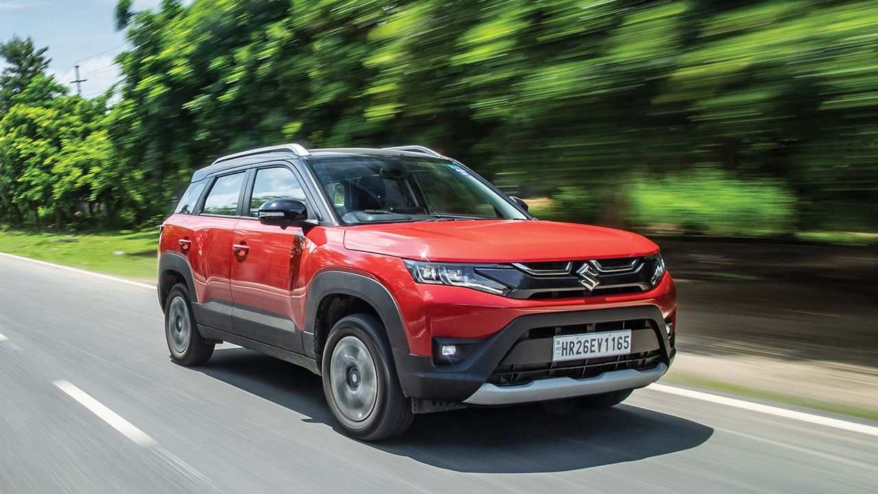 Maruti Suzuki Brezza Front Quarter Motion1