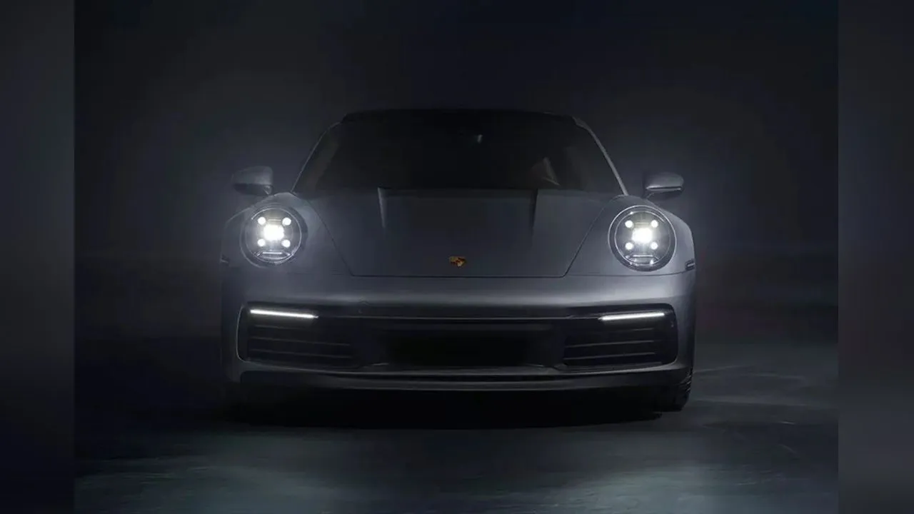 Porsche 911 Front View