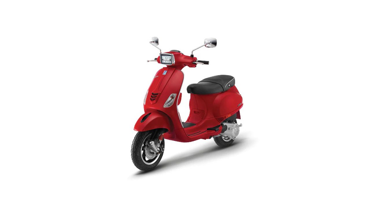 Vespa SXL 150 Red